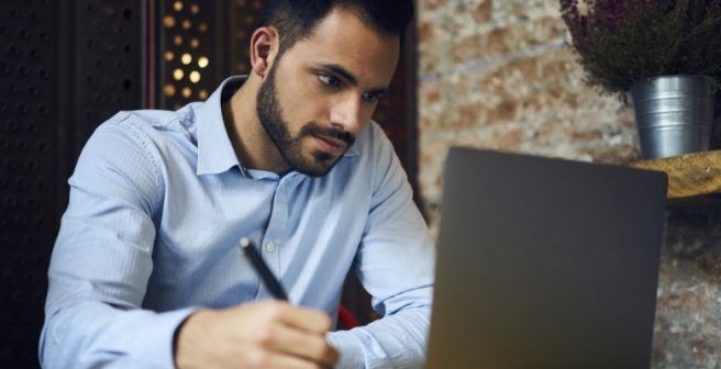 How authors, reviewers, and editors perceive peer review: An overview of the Taylor & Francis report How authors, reviewers, and editors perceive peer review: An overview of the Taylor & Francis report