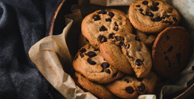 I bake to avoid the mounds of writing I should be attending to I bake to avoid the mounds of writing I should be attending to