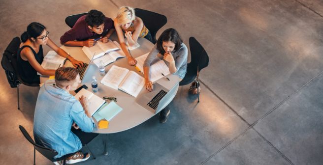 To share or not to share: What motivates researchers to share their data? To share or not to share: What motivates researchers to share their data?