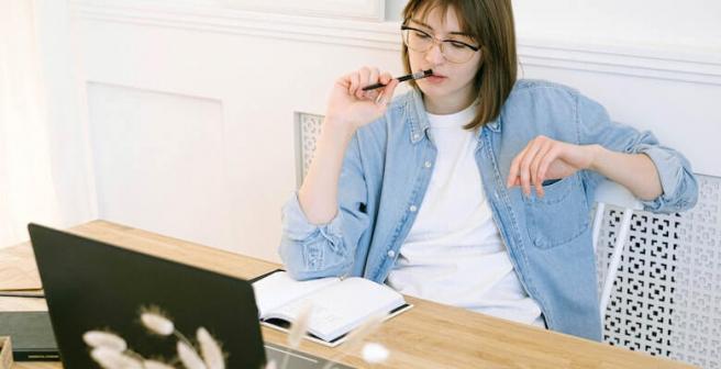 Qualitative, quantitative, or mixed methods? A quick guide to choose the right design for your research Qualitative, quantitative, or mixed methods? A quick guide to choose the right design for your research