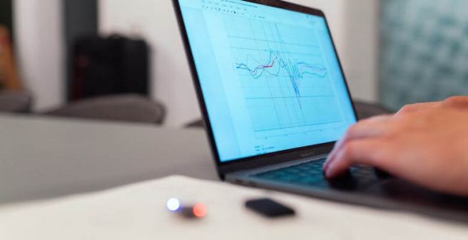 Using bayesian methods for data cleaning: A guide for biomedical researchers Using bayesian methods for data cleaning: A guide for biomedical researchers